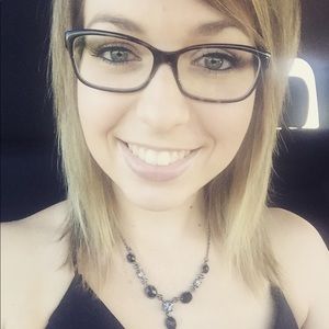 Meet your Posher, Krystal